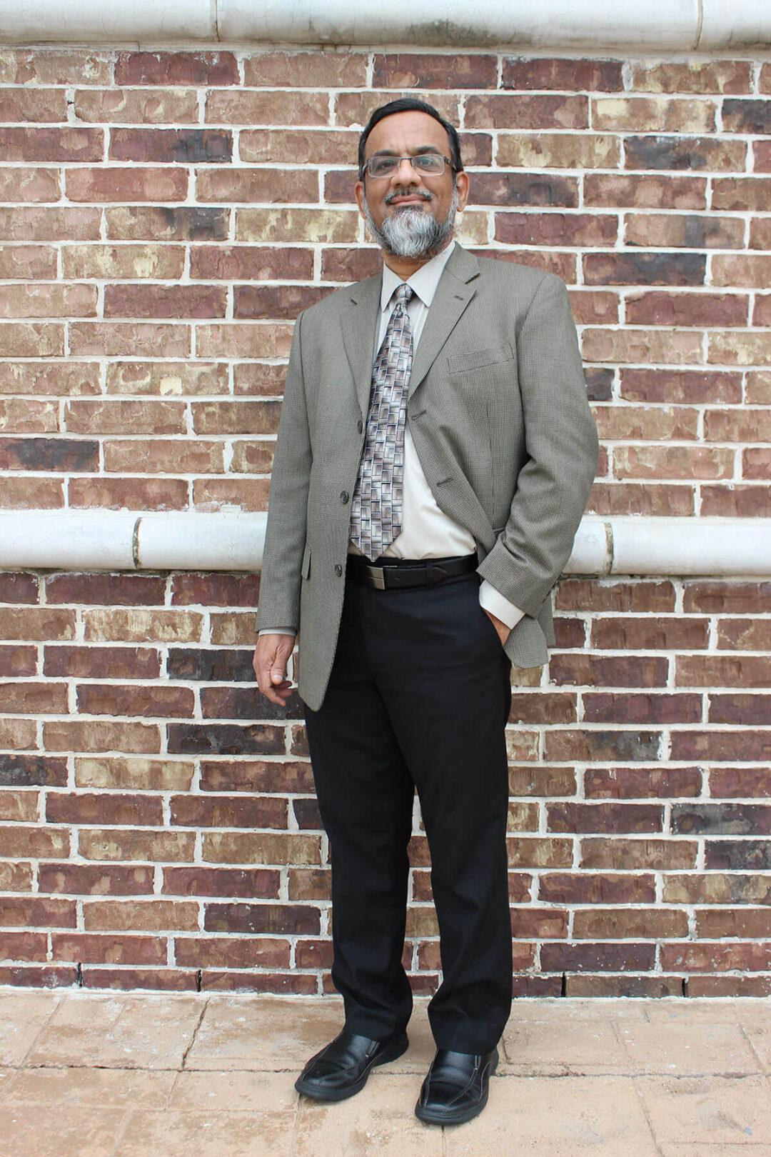 Portrait of Dr. Mustafa Naeem, Pulmonology & Critical Care Medicine physician at Pulmonary Medical Consultants in Tomball, TX